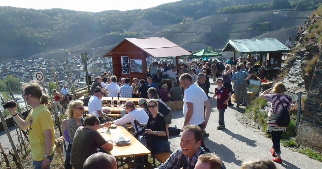 Wandern und Genießen beim Weinfrühling