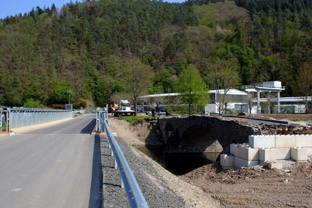 Brücke bei Liers Uli Adams